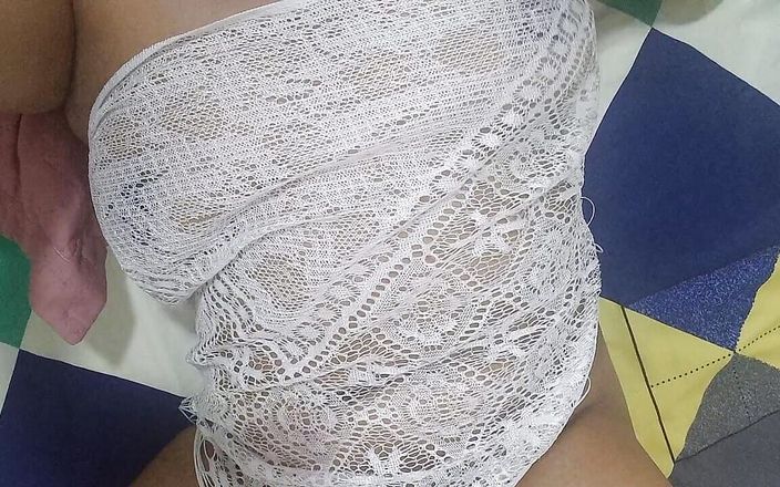 PATY PATY: Moje učitelka mi ukazuje její prsa a kundičku