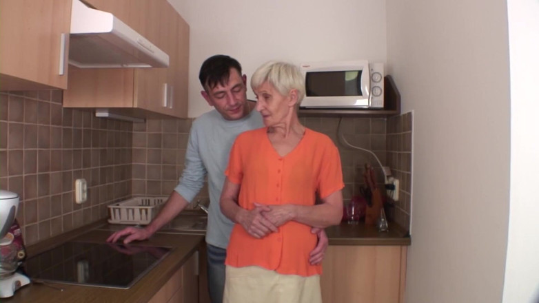 Porno Cloud: Granny and Grandson