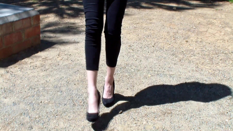 Spaingirl Natalie: Shoeplay