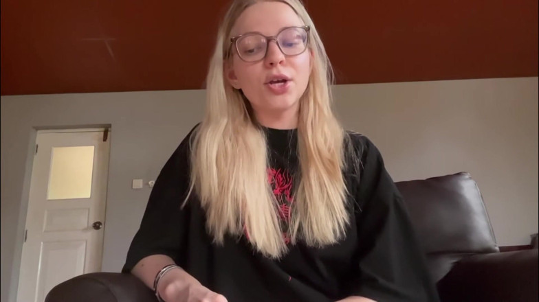 Goddess_Bella_Rae: 4 Ways to Punish a Slave