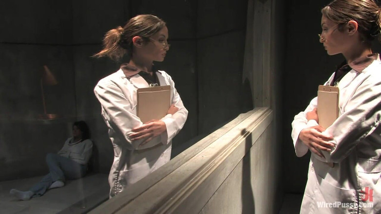 Wired Pussy by Kink: Sunnydale detenční zařízení