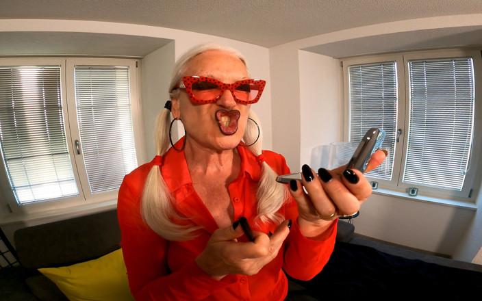 Hotvaleria: Old Lady Loves Sucking Cocks