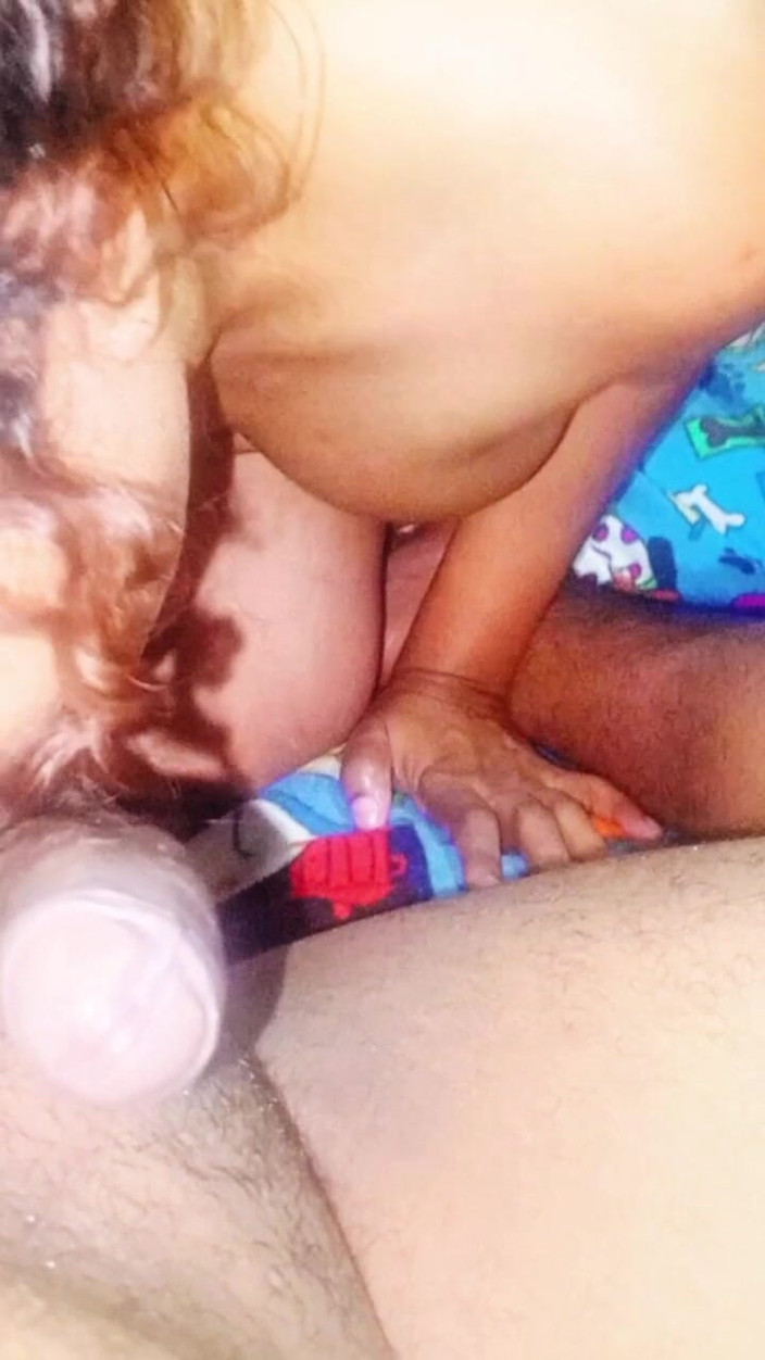 BigassMILF40: Em primeiro plano - vertical de quatro fodendo a milf rabuda