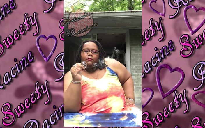 Sweety Racine: SSBBW smokes outside