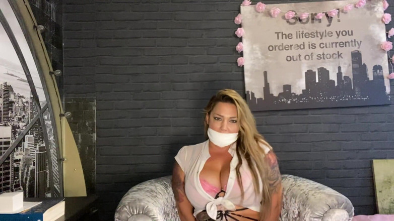 Gag Attack: Rara - Cloth self gag
