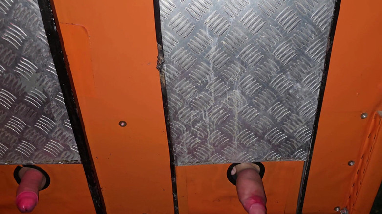 NubeBukkake: Gloryhole Weihnachten Gangbang