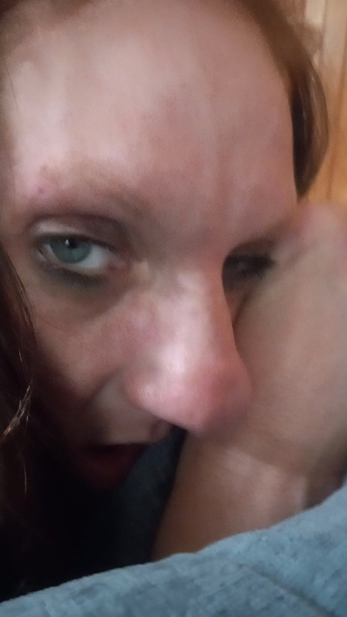 Big Red and her Pretty Kitty: 红色像一个好用过的荡妇一样采取它