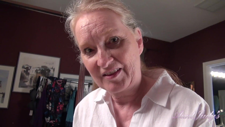 Aunt Judy's: Auntjudys - a Morning Treat From Your 61yo Busty Mature Stepmom Maggie