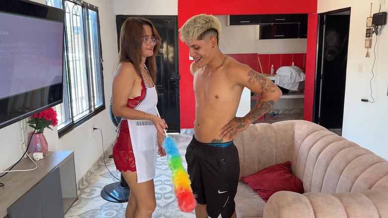 katyJay: Pojďte macechou, mám lék na to, abyste se uvolnili, můj...