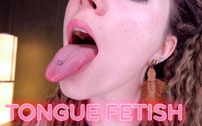 Stacy Moon: Pierced tongue fetish