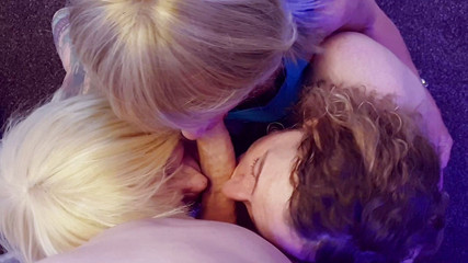 Lucy Essex CD: Mike 从 2 个性感的 Tgirls 和 post op ts 那里得到三重口交