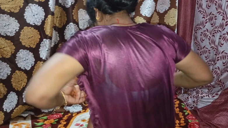 Pinkyrani2333: Desi Romance in Rain Full Passionate Scene
