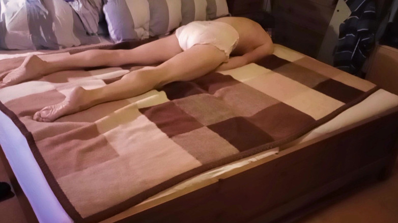 Mark Hannes: 床驼峰手淫