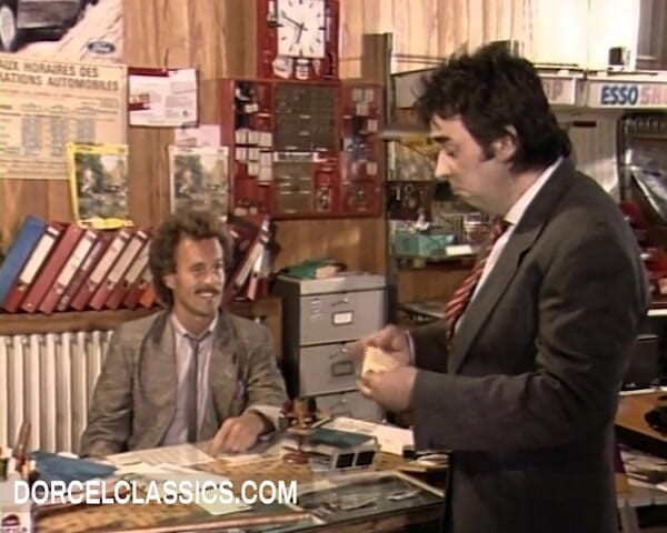 Dorcel classics: A Blowjob Under the Desk