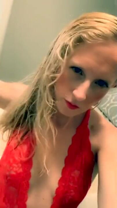 Chelly181818: Hot pleasure in red