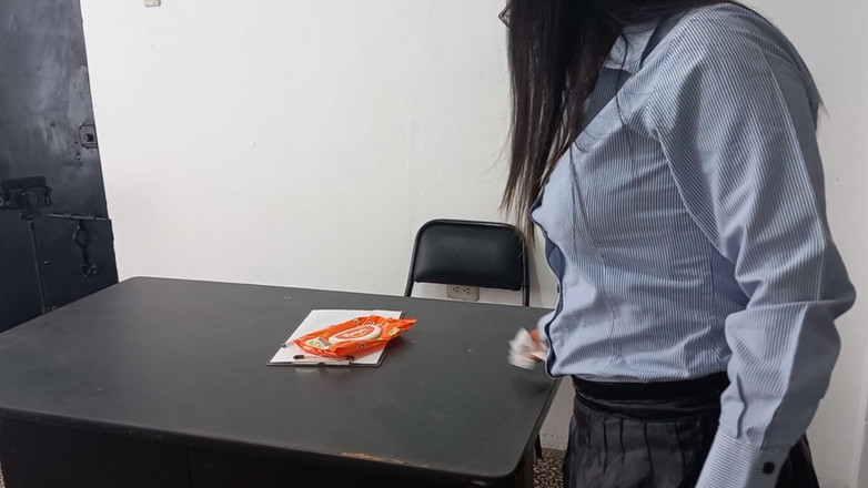 Martin13: La secrétaire exécutive a une liaison avec le beau-fils du...