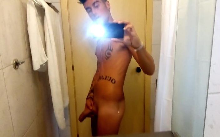 Idmir Sugary: Middle Eastern Guy Jerks off in Hotel Bathroom, Cums in...