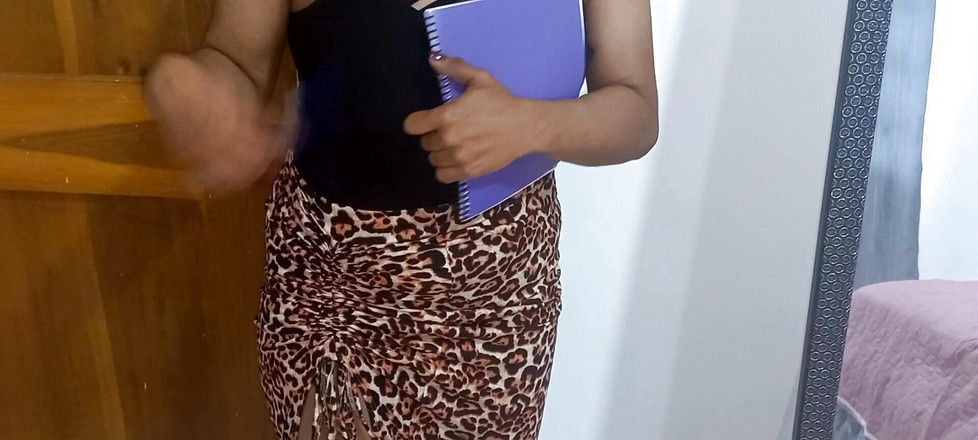 PATY PATY: Genç üniversiteli kız yaşlı öğretmenle seks yapıyor, amatör ev yapımı gerçek seks