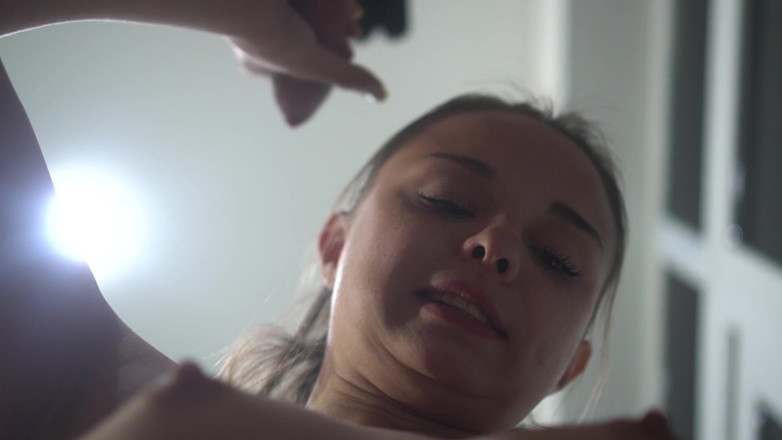 misss_vikki: Penis reaguje na każdy ruch