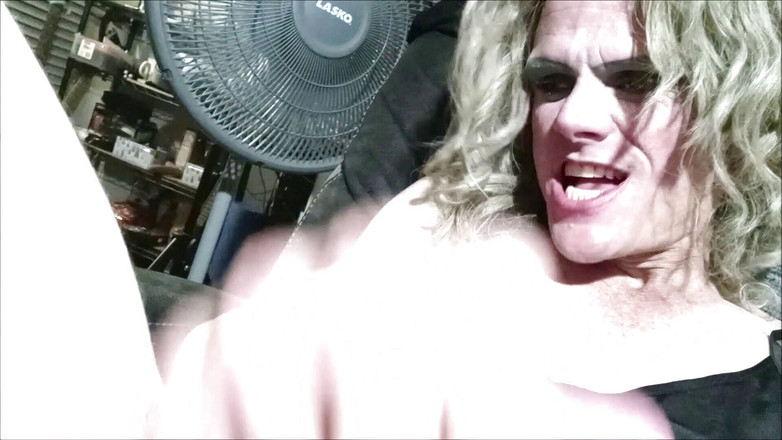 Gia Calzone: Kwiq honění