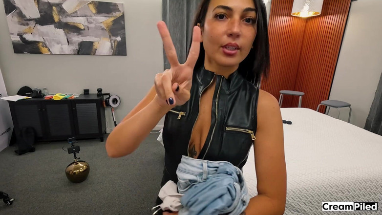 CreamPiled: Pilot Angle - Mira Luv
