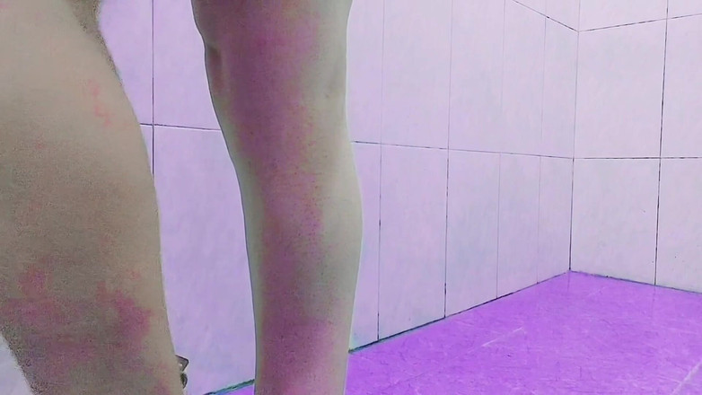 Kitty_Cross: Mais de uma hora se masturbando e uma gozada fofa...