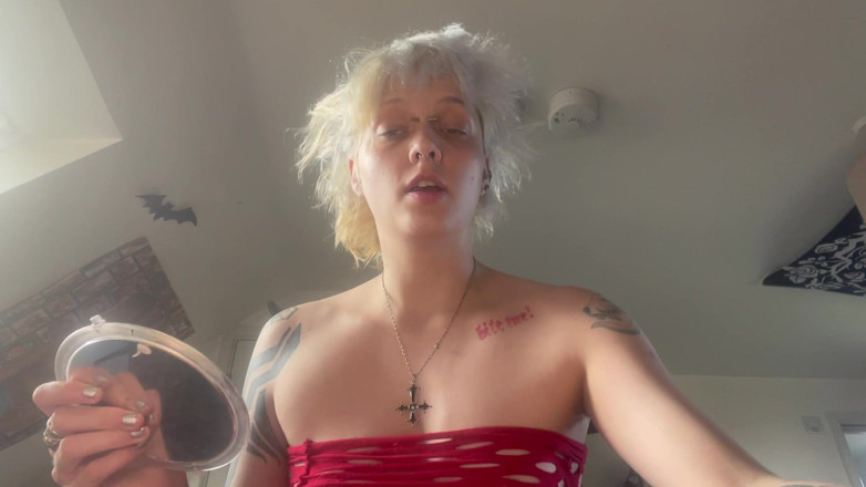 Glitterqueen1999: Mund-Tour mit uvula Mandeln, zähnen, venenkontrolle
