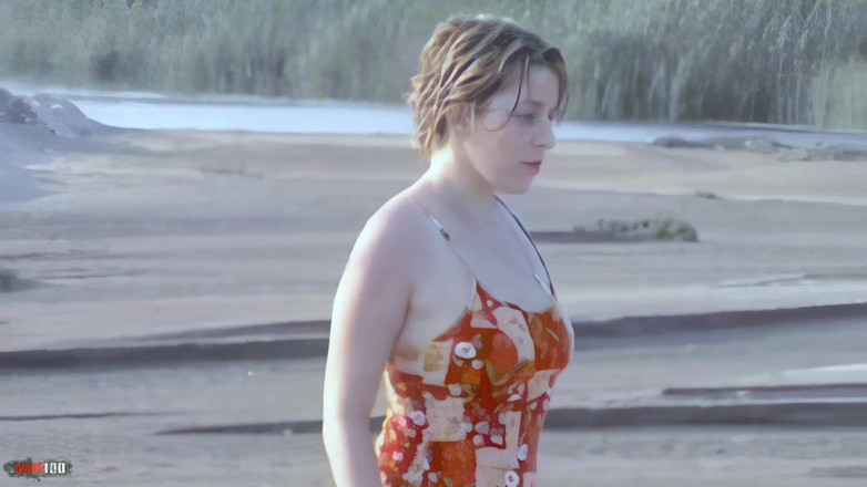 MMM100: Tigra: Striptis Sensasi Si blonde cantik membuka pakaian di tepi...