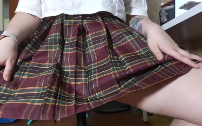 Furiyssh: Masturbating While No One Is at Home in Front of...