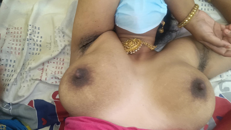 Inba: Çiftler lezbiyen üçlü sikişiyor