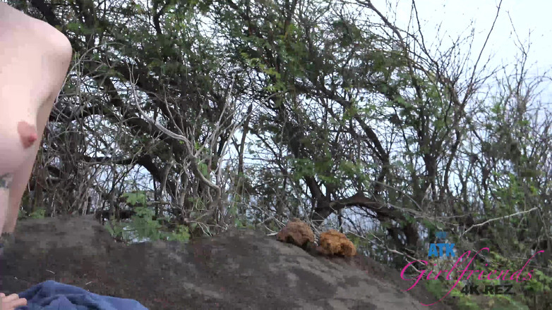 ATK Girlfriends: Llévala de los acantilados para ponerse extraña