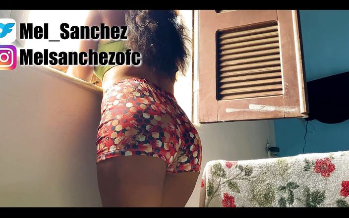 Mel Sanchez: Người chồng hư hỏng của bạn tôi đã thuyết phục tôi đụ...