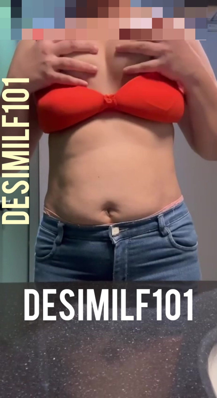 Hot Indian mommy: Шоу цицьок, селфі бхабхі