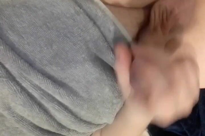 Roxxie rae page: Pajeándolo en la cama