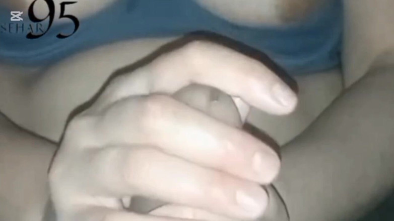 sehar95: Man laat vreemde vrouw gebruiken die vastgebonden en geblinddoekt is...