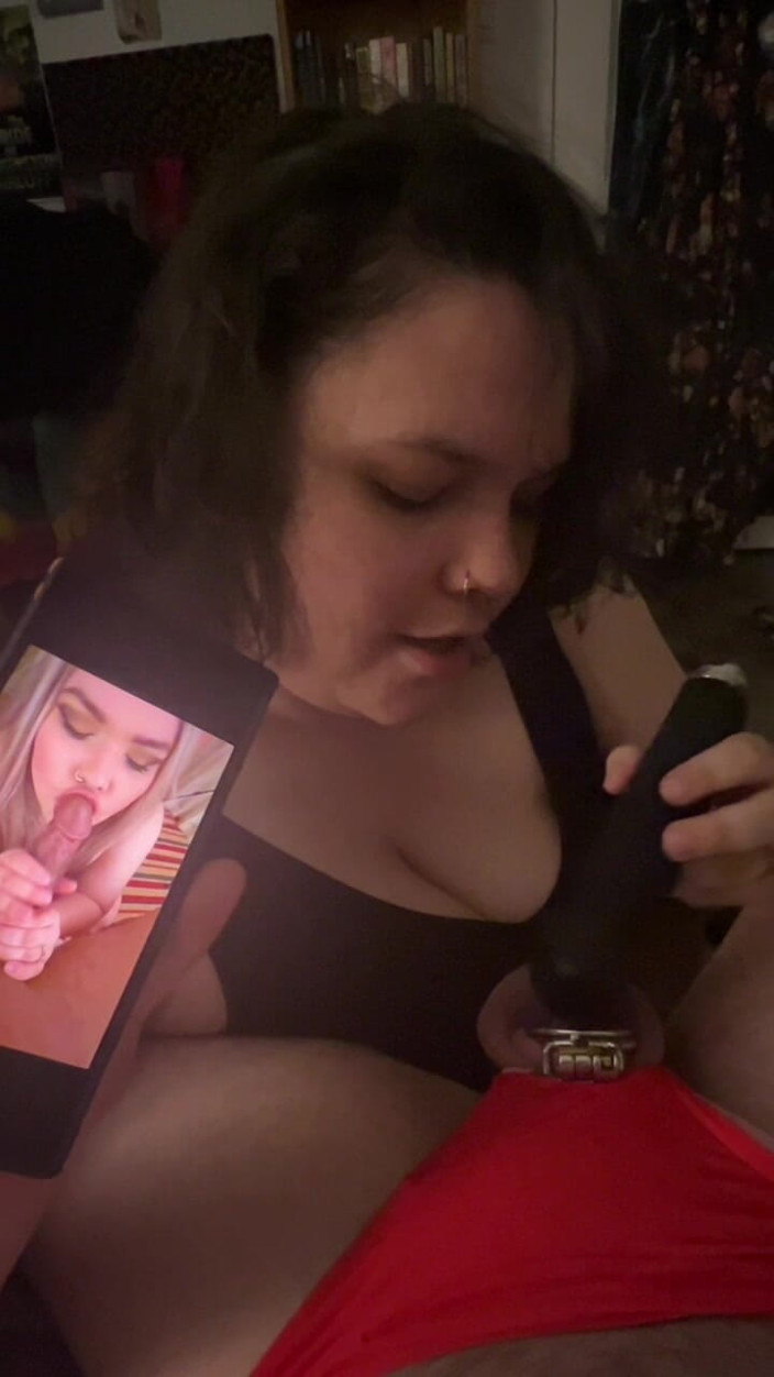 MyPrejacBoyfriend: Vibrating My Flat Caged Cuck Husband During Sph
