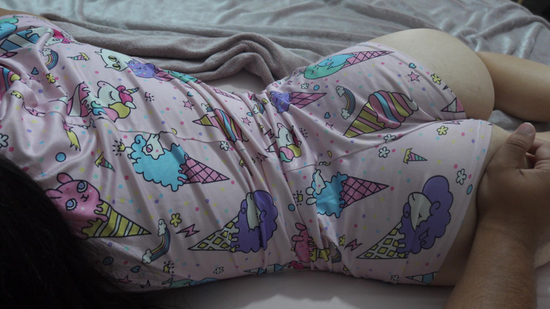 AmayaMori: Я трахнул свою индийскую жену, потому что у нее огромная задница, и мой хуй хотел этого, поэтому я кончил в ее киску и целовался