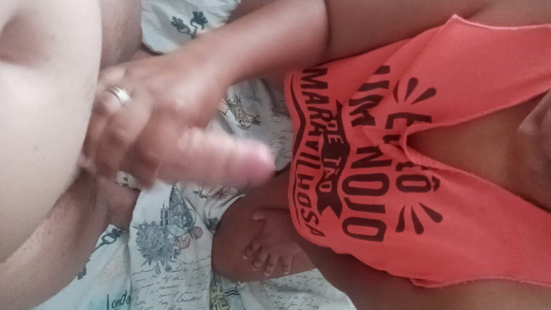 Jr and denies: Uma Punhetinha Gostosa Falando Putaria