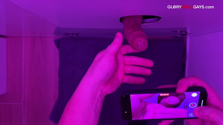 GLORYHOLEGAYS: 23 tahun Ia Nerd Menyelinap Masuk Selepas Kerja - Dan Bertukar...