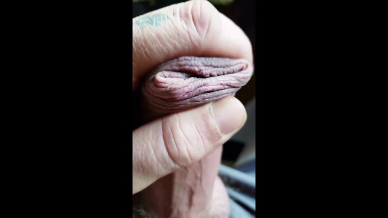 BBIG: Cash Master Huge Bulge and Precum on Webcam