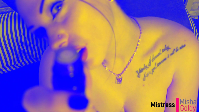 Goddess Misha Goldy: Sniffers everyday! Day 8 type your information! B-mail!