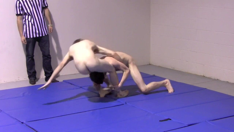 Dream Boy Bondage: Striptýzový wrestling - Kapitola 3