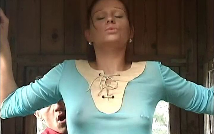 Magmafilm: 在别的地方做爱：在户外的小谷仓里