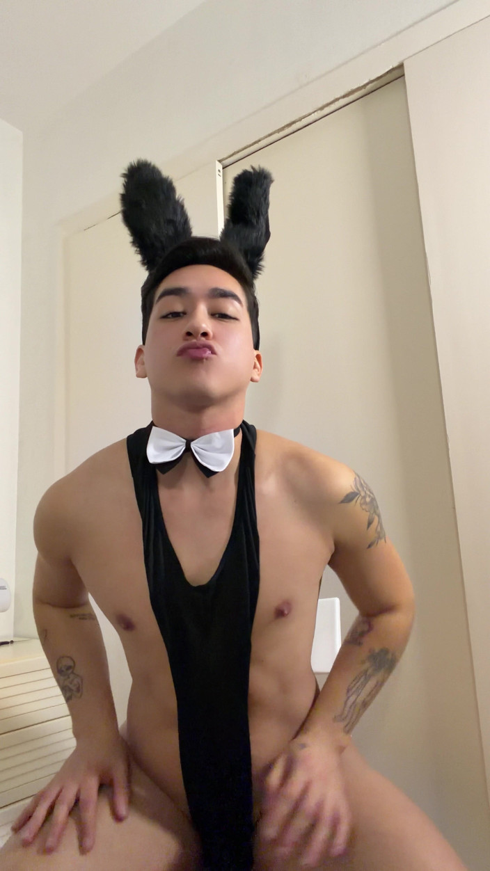 Johnny Hakson: Cute Femboy Bunny Seducing