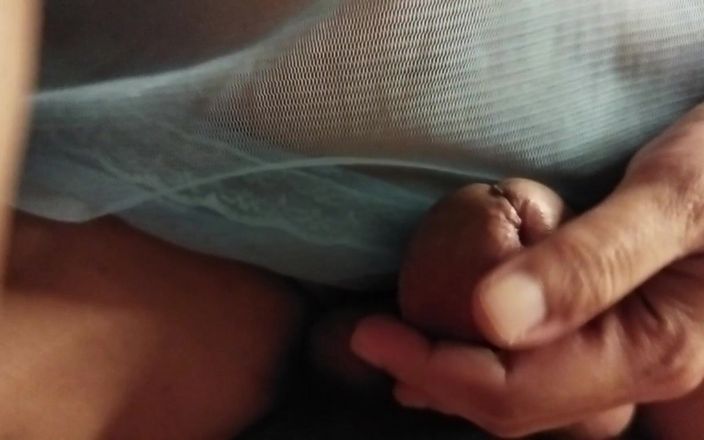 Lovely hairy pussy: Массажист с волосатой киской делает массаж мяса наезднице
