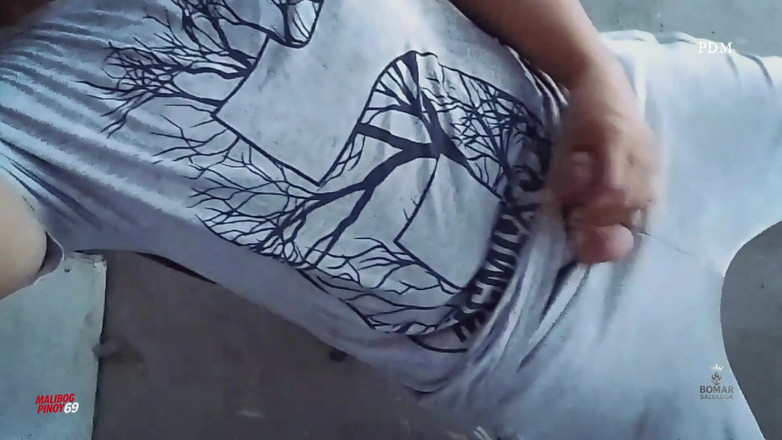 pinoy malibog: ぽっちゃりバラ子パパがストックルームで降りる