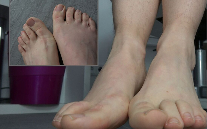 Annika Rose: Pieds puants de près, partie 2