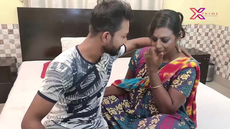 Creative Pervert: घरेलू सेक्सी महिला के साथ सेक्स