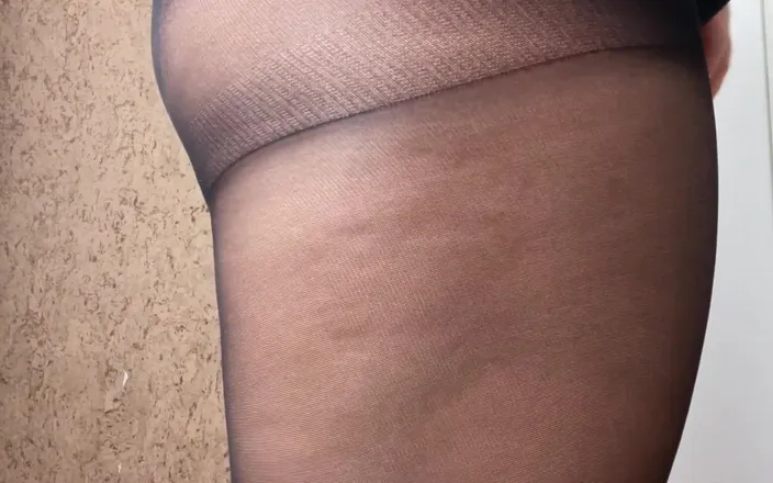 Lux Eva: Fetish in Transparent Pantyhose with Conversations