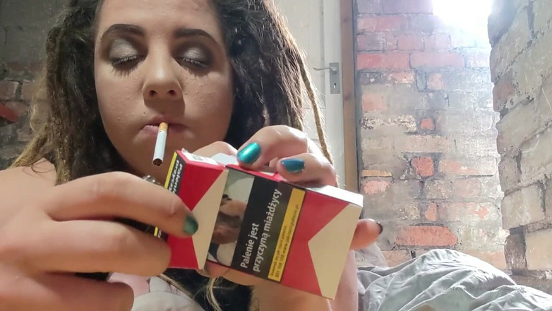 Goddess Kinx: Rauchen, einen sack malbro red in einer stunde